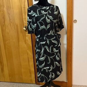 Ann Taylor Black and Green Leaf Print Midi Dress